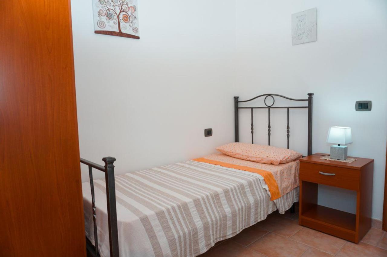 Villa Il Casale Di Bovo Marina Montallegro Habitación foto